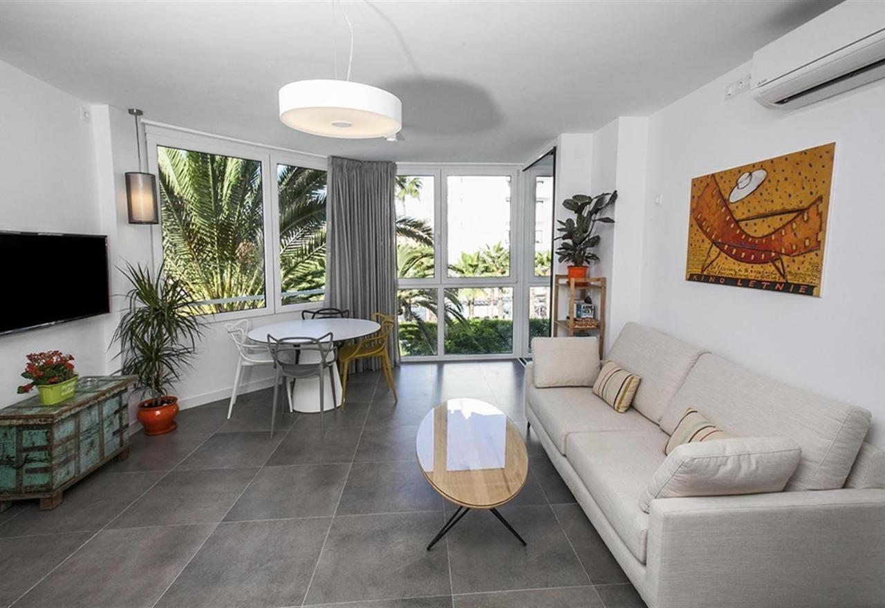 Super Front Line Modern New Apartm Нерха Экстерьер фото